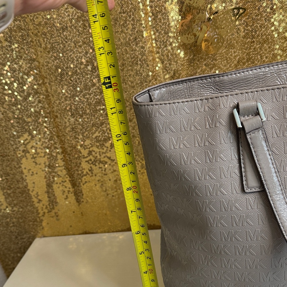 Michael Kors Monogrammed Gray Tote bag - Picture 5 of 15